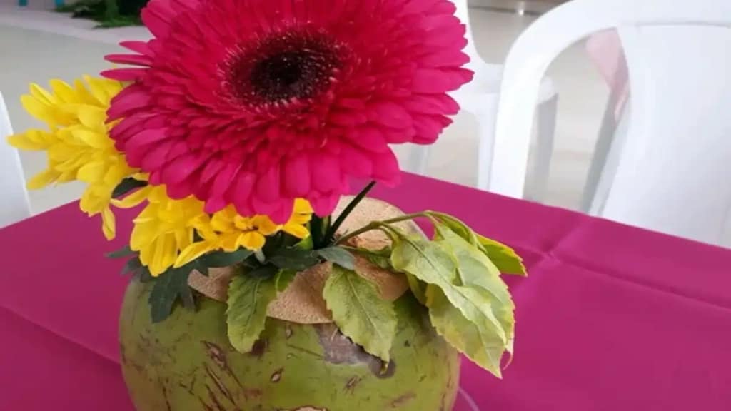 Centros de mesa criativos para festa de adultos no Blog Dica Pronta