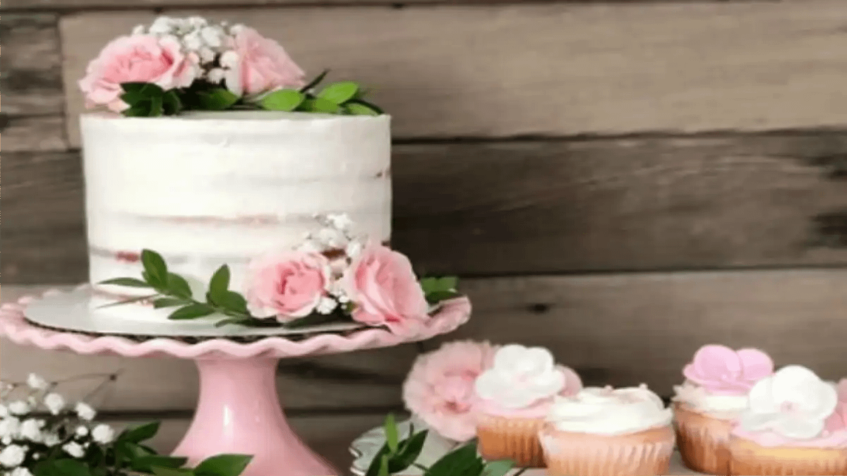 A festa de 15 anos com dúvidas sobre o bolo respondidas no blog Dca Pronta.